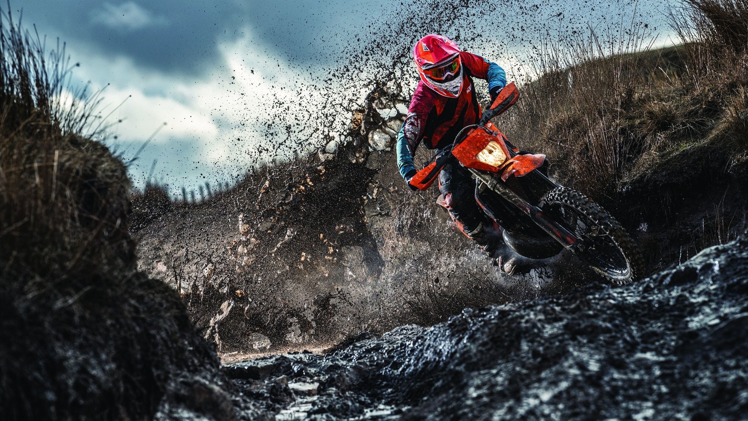 爱体育娱乐入口-巨头布局：科技、内容、硬件全方位拥抱电竞新时代，电竞企业龙头